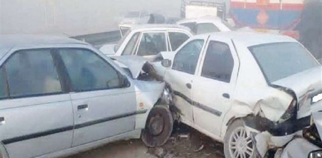 تصادف زنجیره‌ای در آزادراه خرم‌آباد- پل‌زال/ یک نفر جان باخت