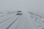 مسدود شدن راه ارتباطی ۴۰۱ روستای لرستان به علت بارش سنگین برف